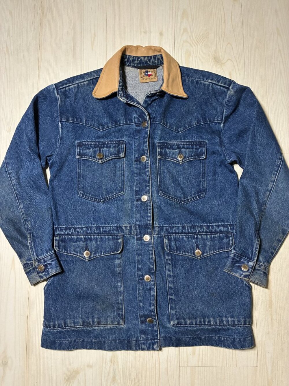 Vtg. Winchester Baccini Denim Chore Jacket Genuine Leather Collar Small 90s